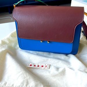 Marni trunk bag in medium size